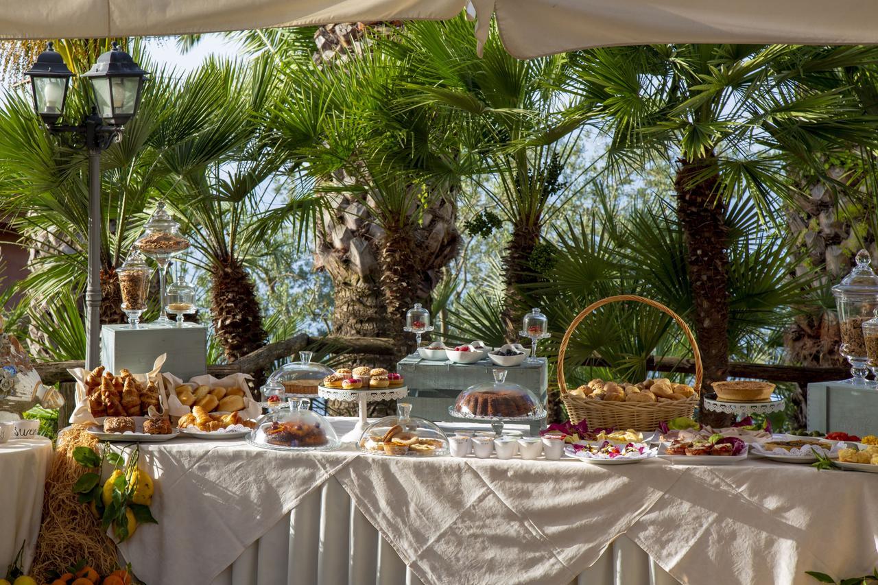 Romantic Relais Couette-café 3*